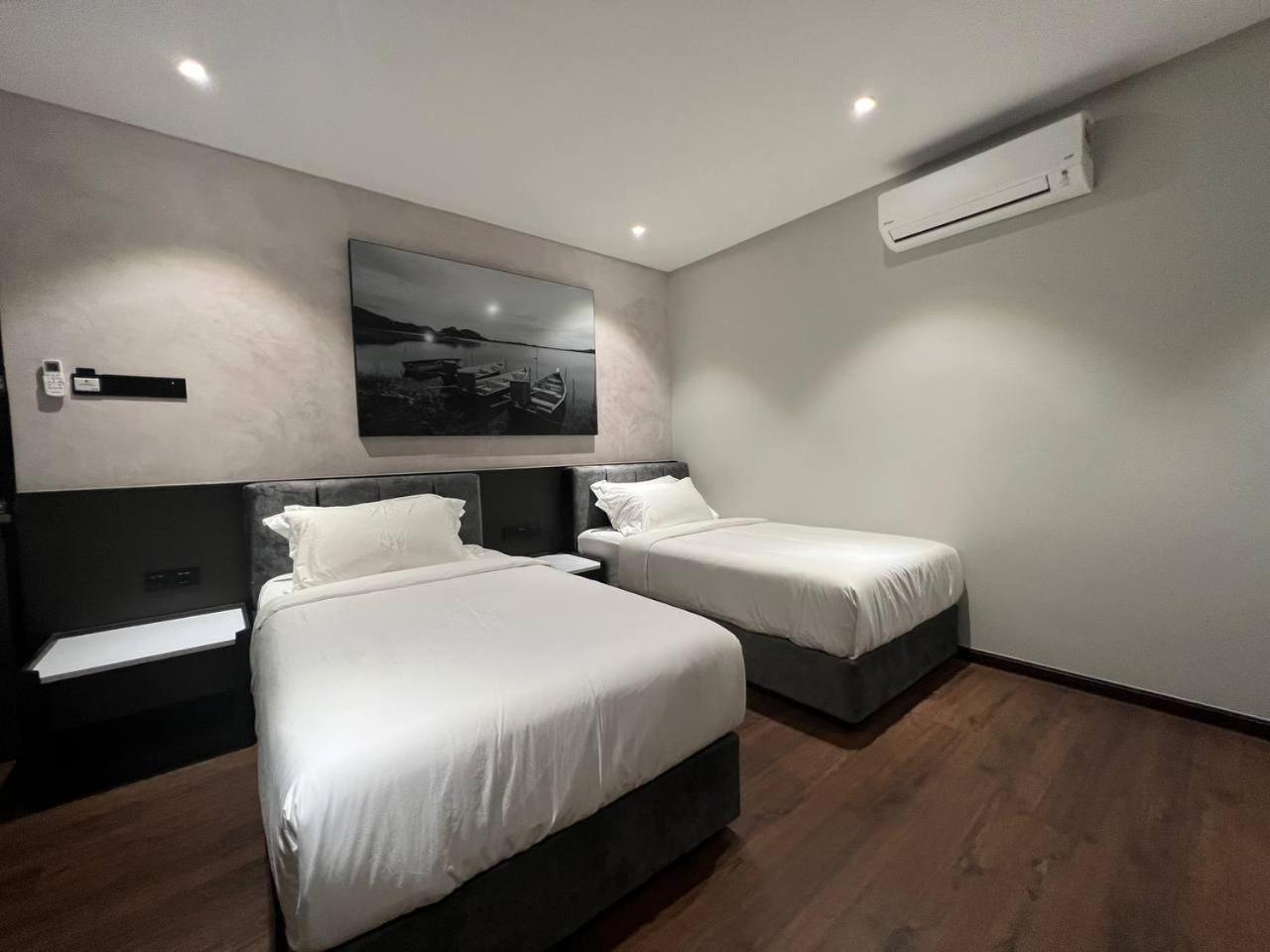 All In Hotel Kangar Exterior photo